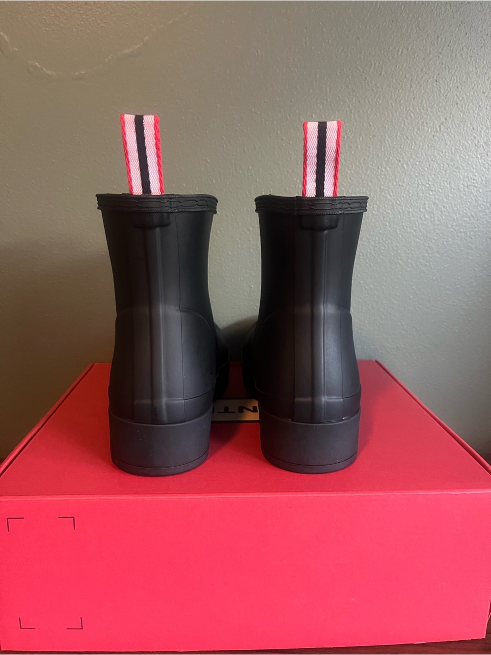 Hunter Play Short Waterproof Rain Boots Black Women’s 7 New in Box - Picture 3 of 5